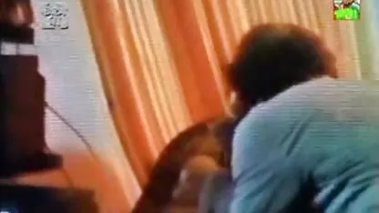 - خاطرات کوتاه سکسی 19 جوان انگشت بیدمشک او در طبقه